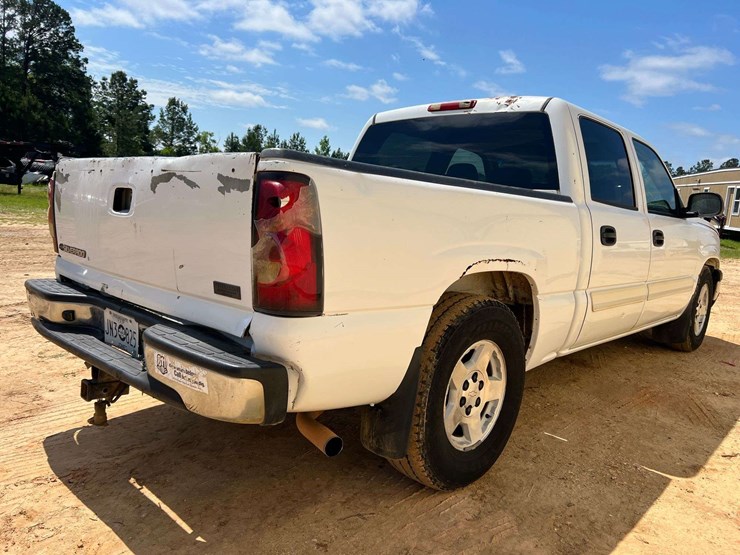 2006-chevrolet-silverado-1500-image-3