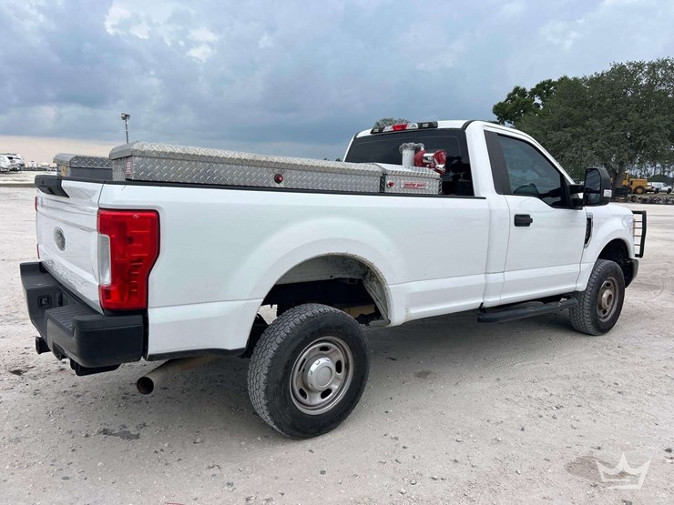 2017-ford-f250-image-3