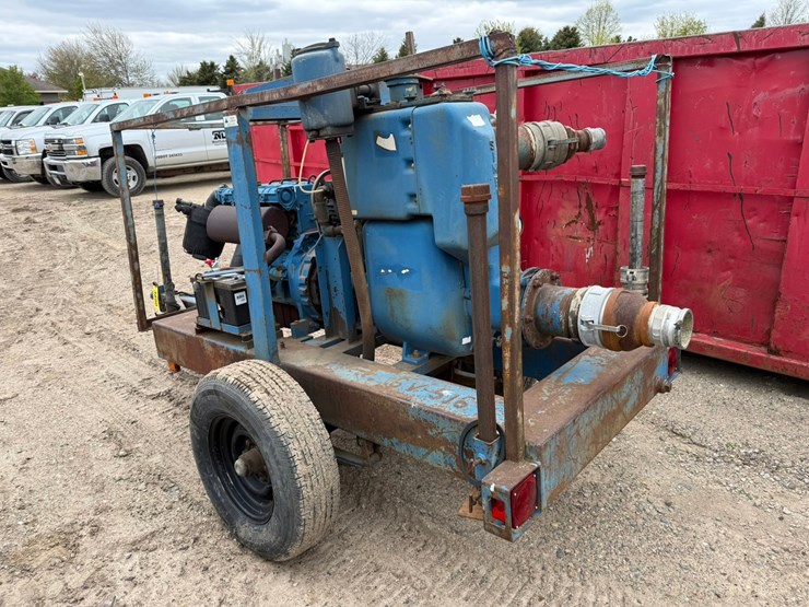 #3890-•-towable-water-pump-image-3
