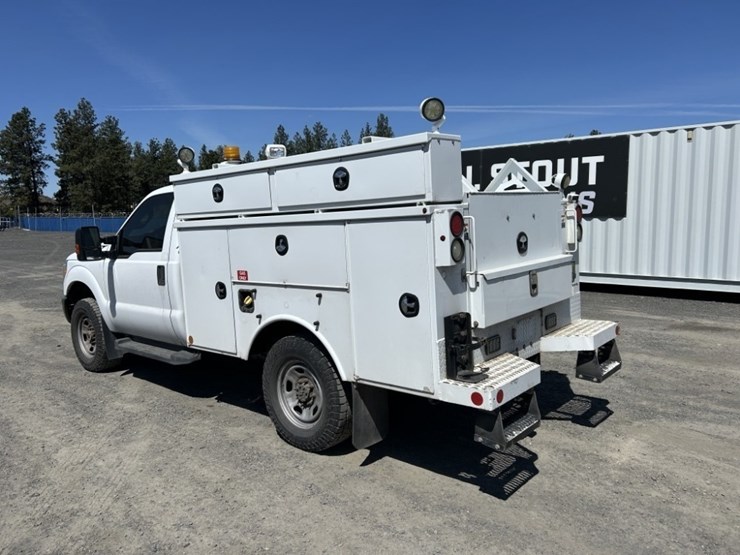 2015-ford-f350-sd-image-3