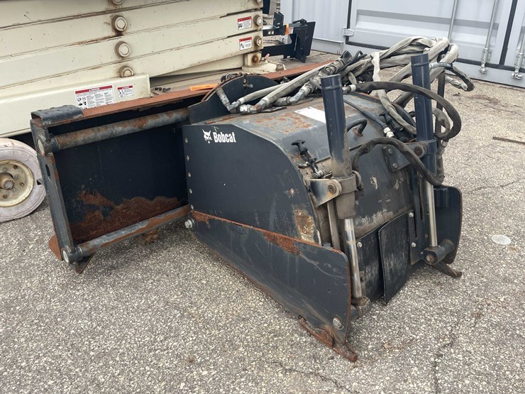 #9010-•-bobcat-asphalt-planer-(o7)-image-1