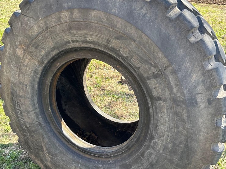 michelin-23.5-r25-spare-tire-image-5