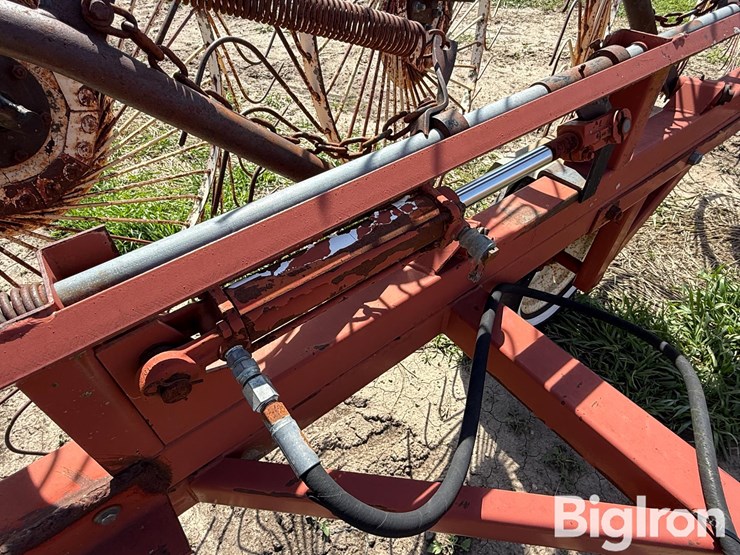 hesston-3981-image-13