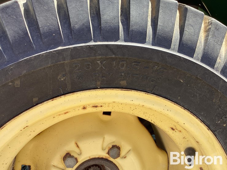 john-deere-212-image-10