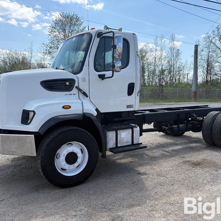 2015 FREIGHTLINER 108SD