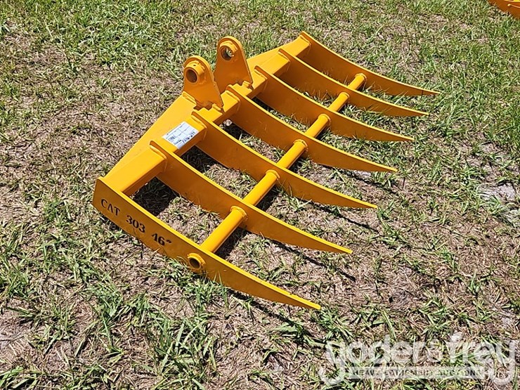 2026-caterpillar-303-image-1