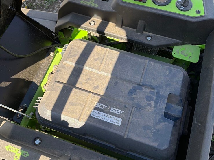 greenworks-pro-crz-428-electric-lawnmower-image-18