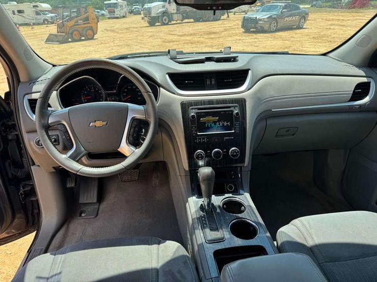 2014-chevrolet-traverse-image-12