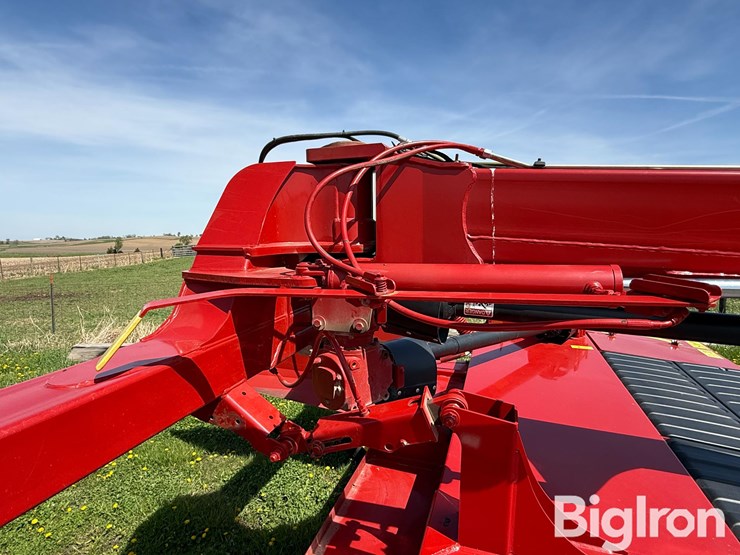 2021-new-holland-1000-image-19