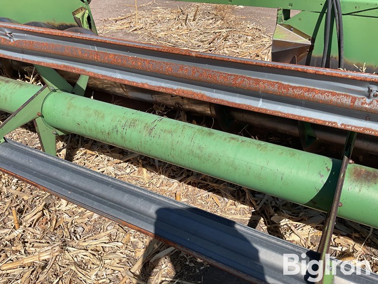 john-deere-230-image-13