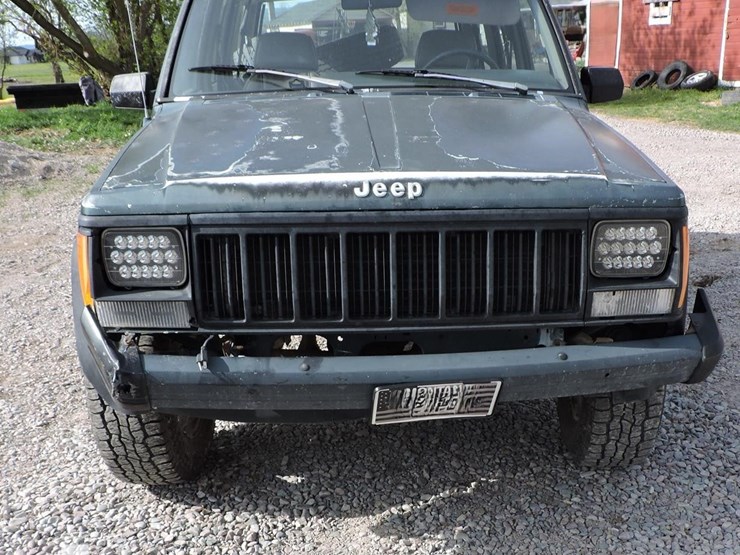 1993-jeep-cherokee-image-3