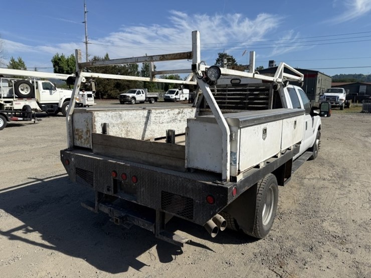 2016-ford-f350-sd-xlt-image-4