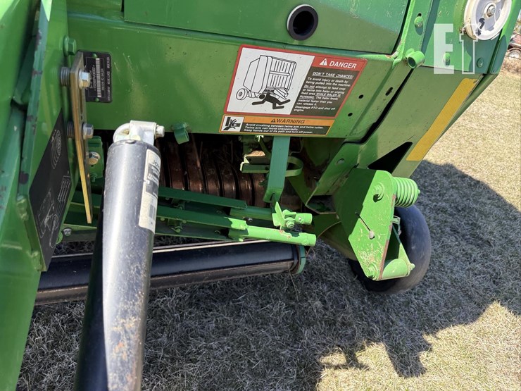 john-deere-568-image-16