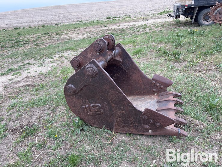 wb-excavator-bucket-image-4