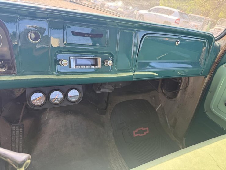 1965-chevrolet-c10-image-15