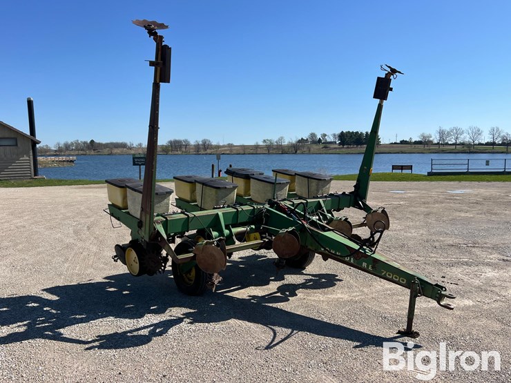 john-deere-7000-image-3