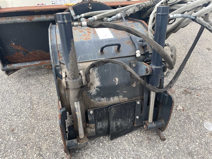 #9010-•-bobcat-asphalt-planer-(o7)-image-14
