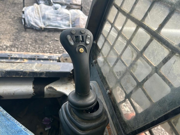 bobcat-t300-image-20