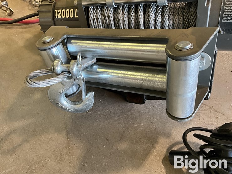 badlands-12,000lb-trailer-mounted-winch-image-9