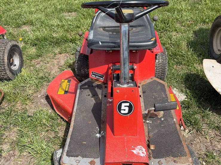 massey-ferguson-5-image-9