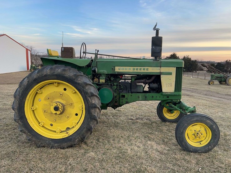 john-deere-720-image-6