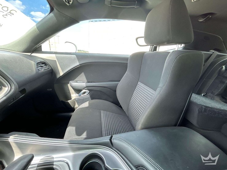 2023-dodge-challenger-coupe-image-19