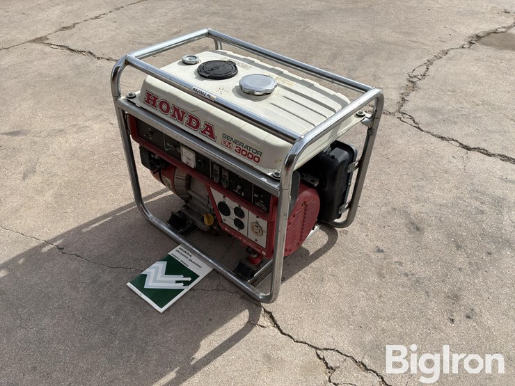 honda-em3000-generator-image-1