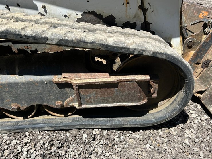2021-bobcat-t595-image-14