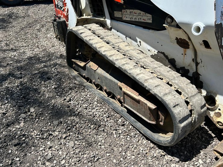 2021-bobcat-t595-image-12
