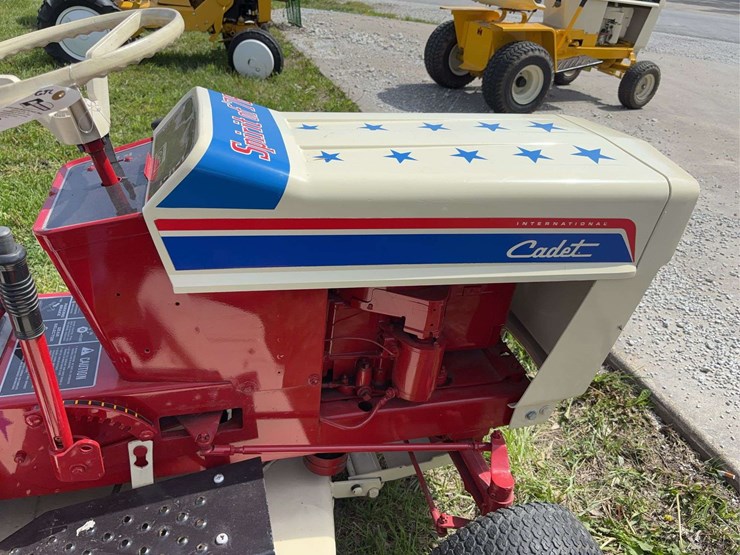 1975-cub-cadet-76-“spirit-of-‘76”-image-32