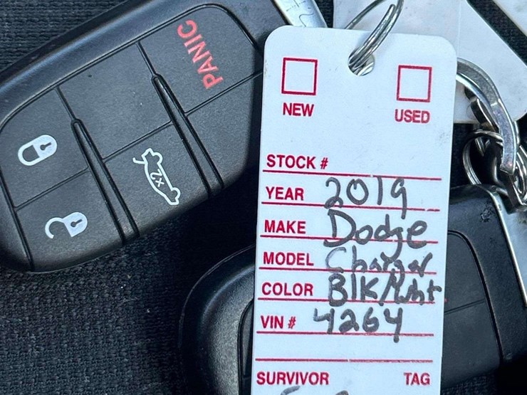 2019-dodge-charger-sedan-image-27
