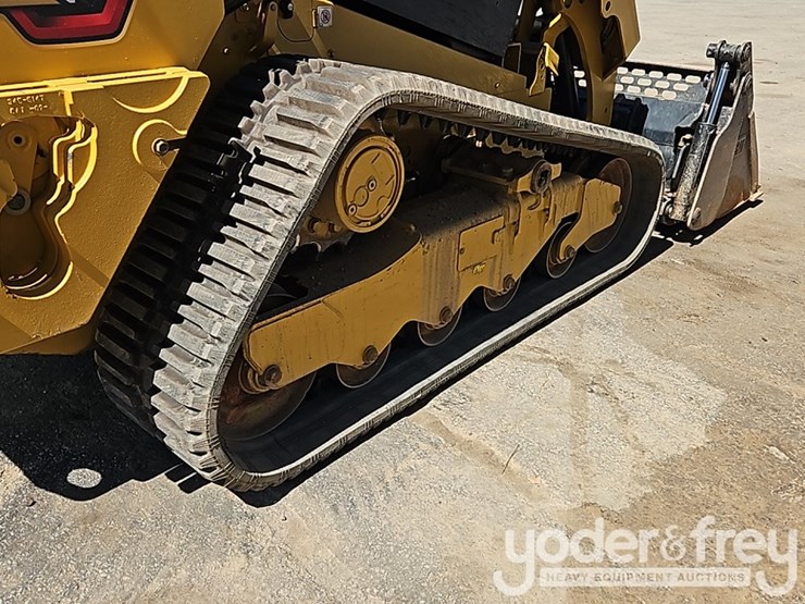 2023-caterpillar-259d3-image-11