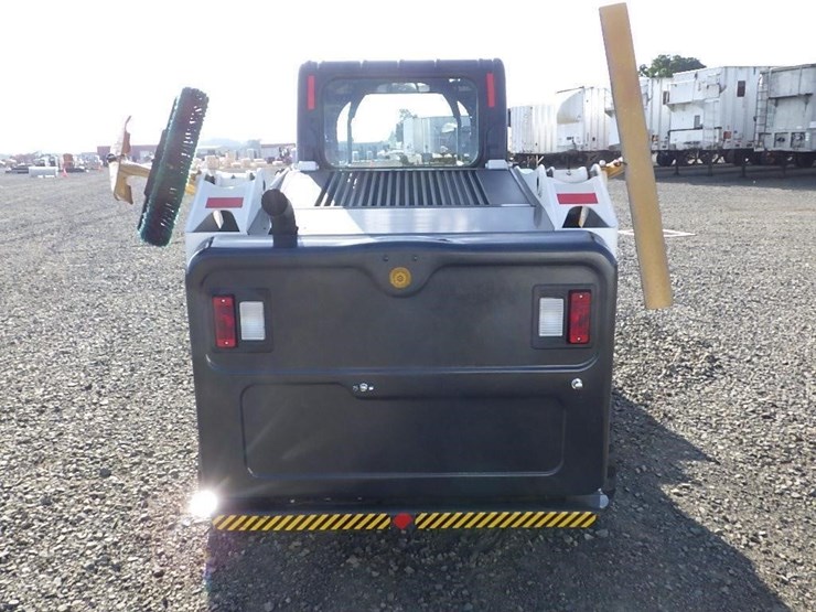 2022-bobcat-t550-image-6