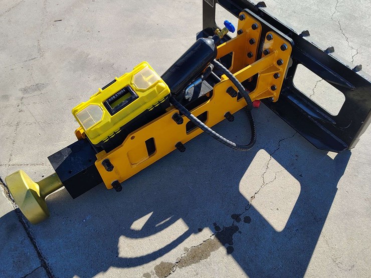 heavy-duty-skid-steer-post-driver-(new/unused)-image-3