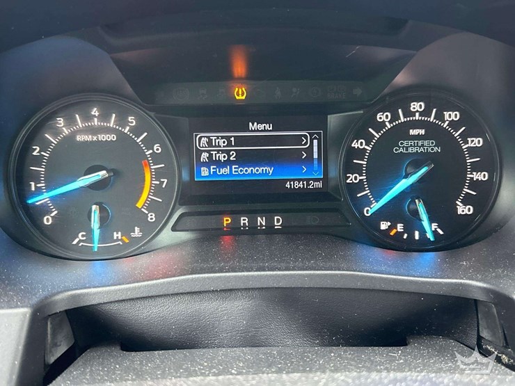 2019-ford-explorer-image-16