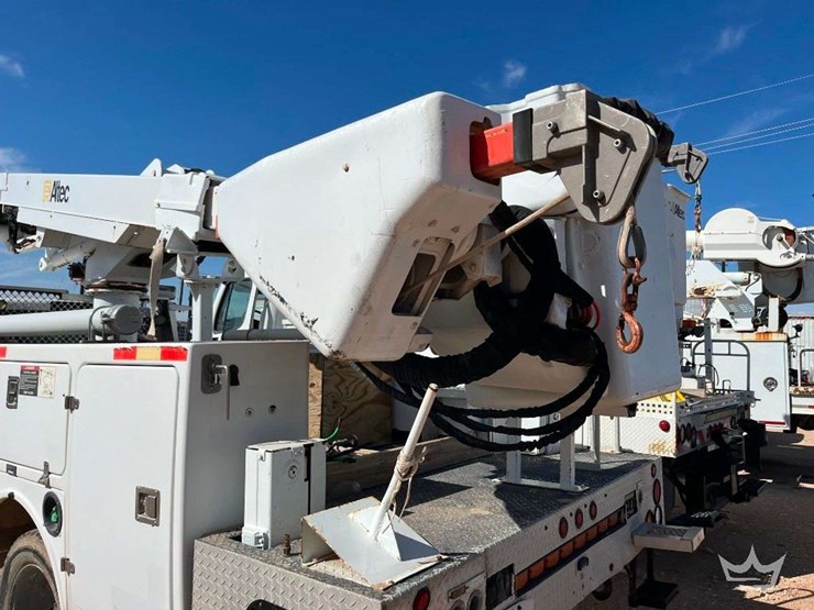2011-ram-5500-4x4-altec-at40m-40ft.-bucket-truck-image-27