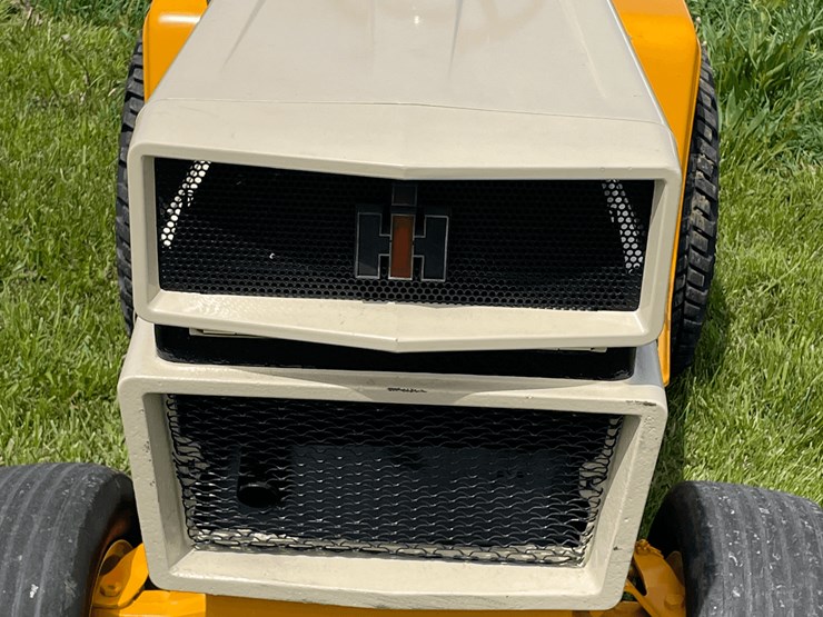 1975-international-cub-image-9