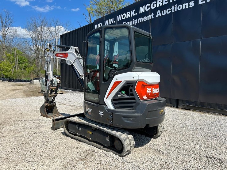 2023-bobcat-e32i-image-2