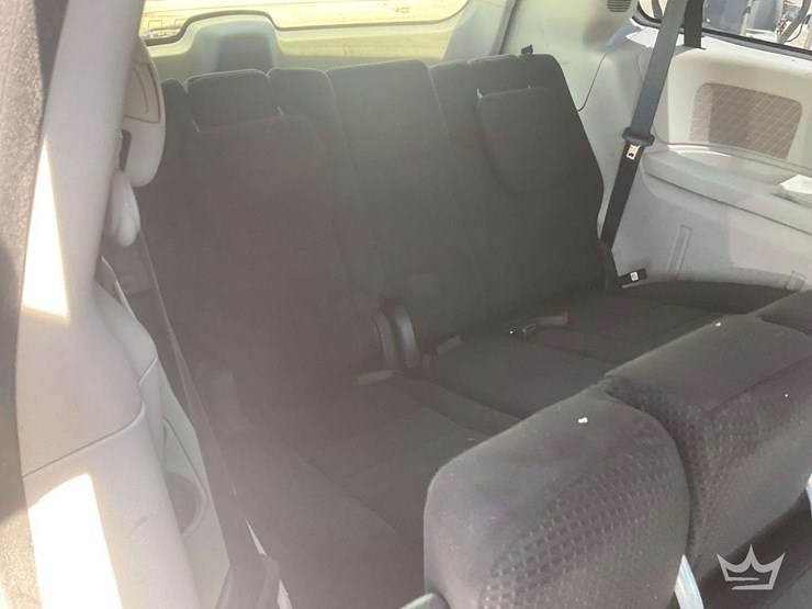 2017-dodge-grand-caravan-image-25
