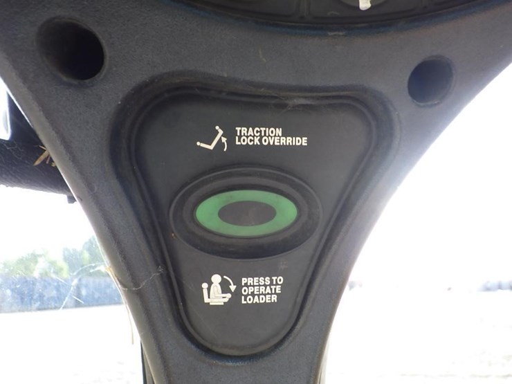 2022-bobcat-t550-image-41