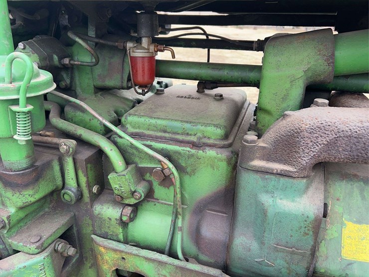 john-deere-720-image-24