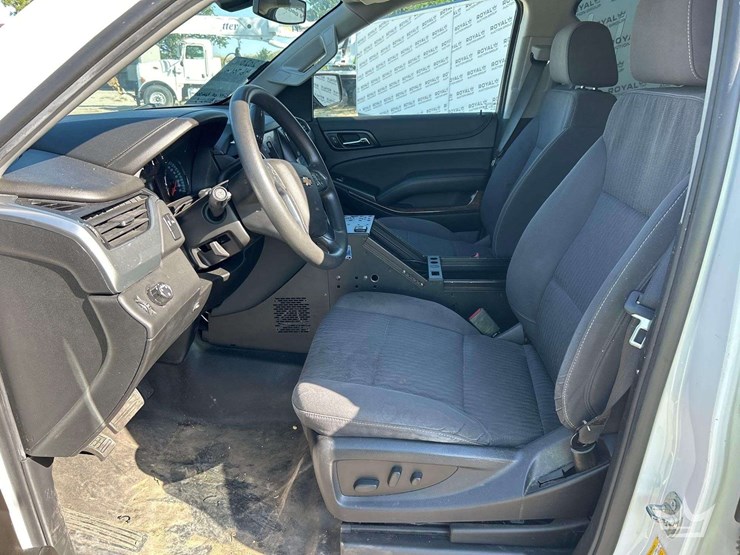 2020-chevrolet-tahoe-image-12