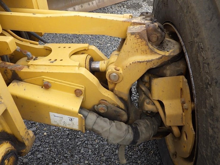 2016-deere-772gp-image-33