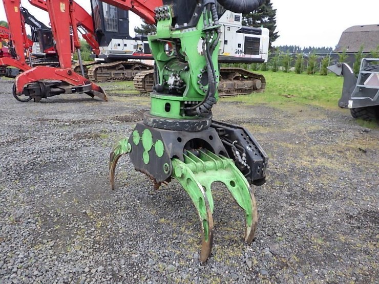 sennebogen-738e-tree-handler-image-37