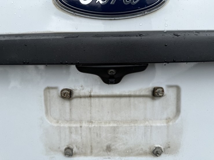 2018-ford-explorer-image-12