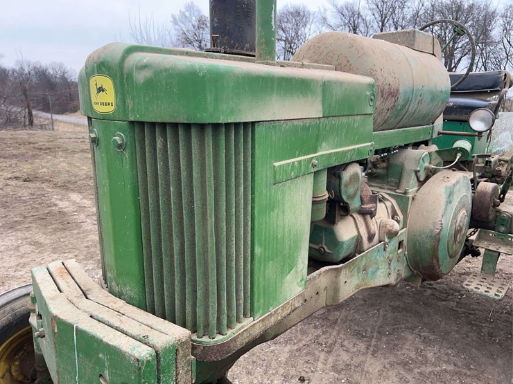 john-deere-70-image-13