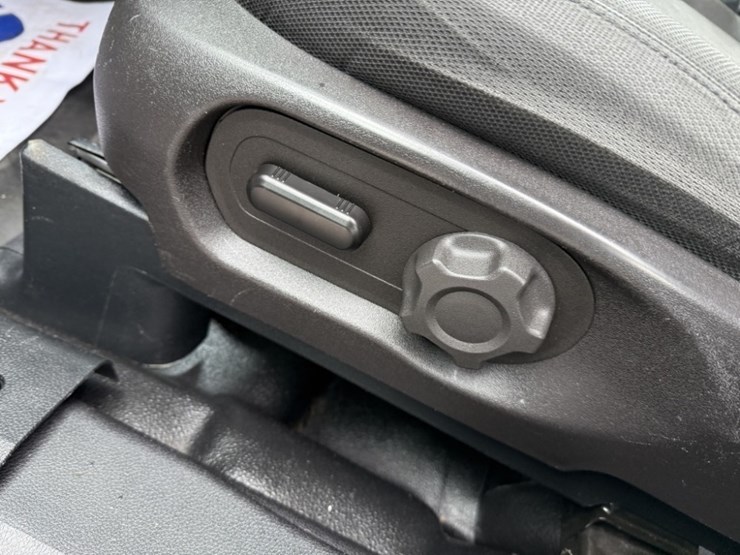 2018-ford-explorer-image-21