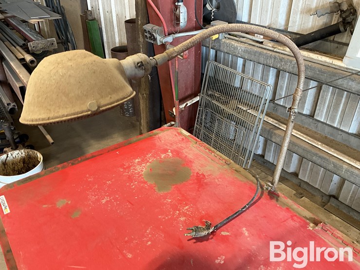 mc-parts-cleaning-table-image-9