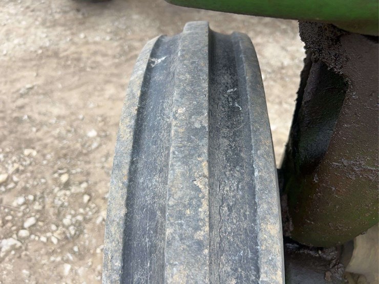 john-deere-620-image-17