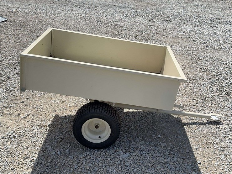 international-harvester-4-lawn-cart-image-2